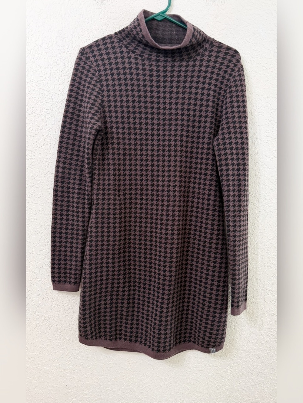 Title Nine - Barra Tunic Sweater - Houndstooth - S